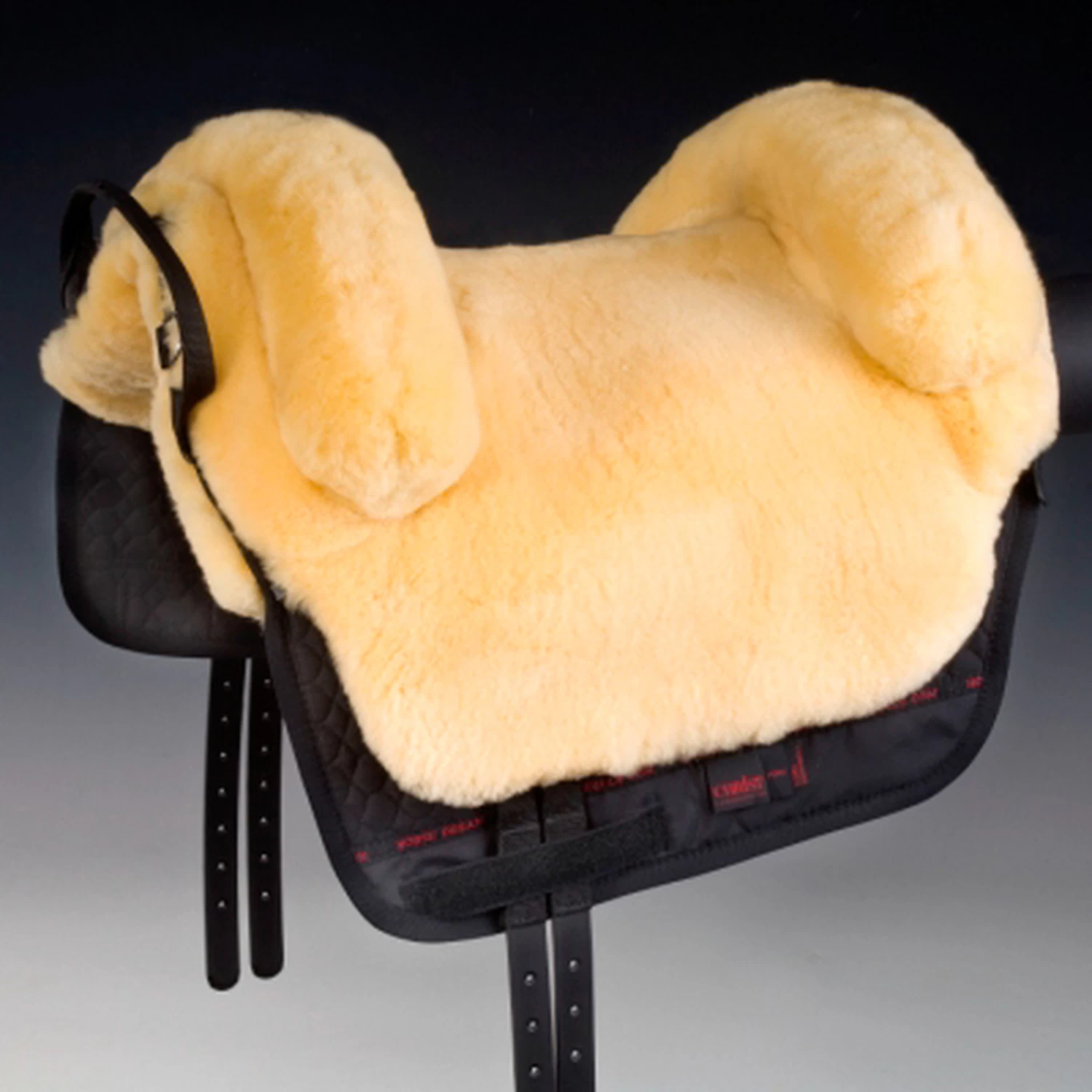 Christ Bareback Iberica Plus Lammfellsattel 2 Christ Bareback Iberica Plus Lammfellsattel – Bild 2