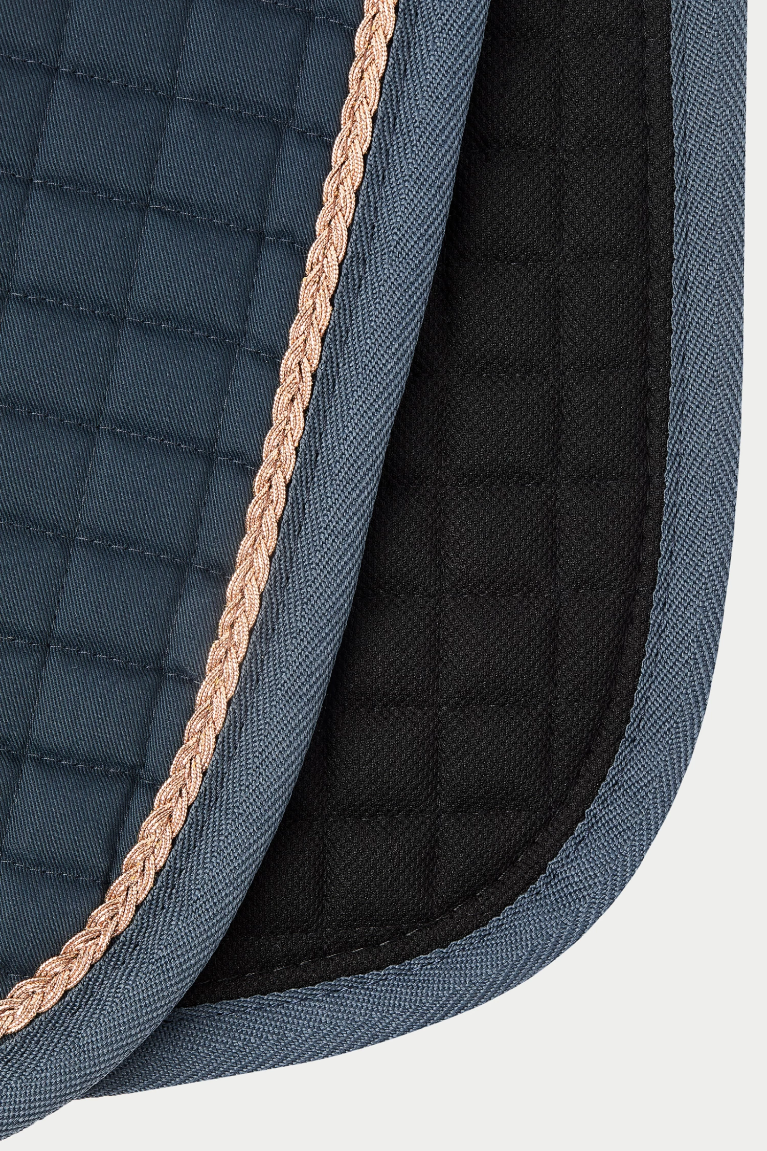 Horze Glarus Vielseitigkeitsschabracke Mit Metallischem Flechtdetail 13 Horze Glarus Vielseitigkeitsschabracke Mit Metallischem Flechtdetail – Bild 13