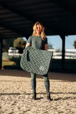 Horze Oslo Dressurschabracke 14 Horze Oslo Dressurschabracke -Pferdebedarf Discounter 17415 clgr 03