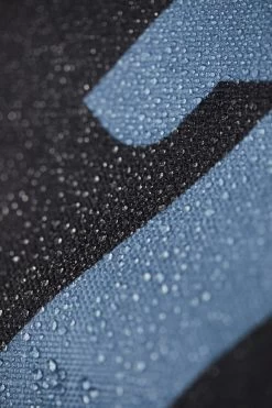 Horze Nevada Regendecke Mit Fleecefutter 24 Horze Nevada Regendecke Mit Fleecefutter -Pferdebedarf Discounter 24594 591 06