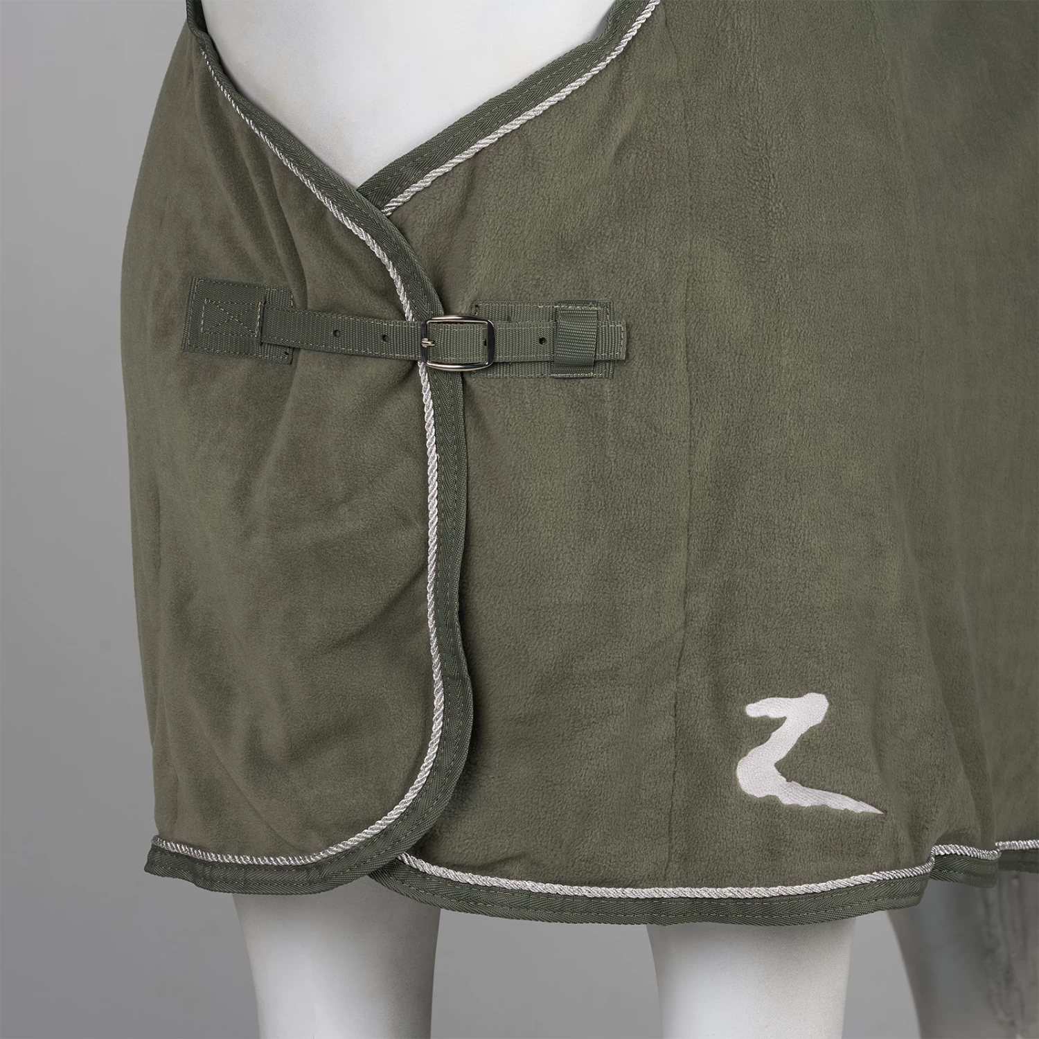 Horze Fleece Turnier Abschwitzdecke 14 Horze Fleece Turnier Abschwitzdecke – Bild 14