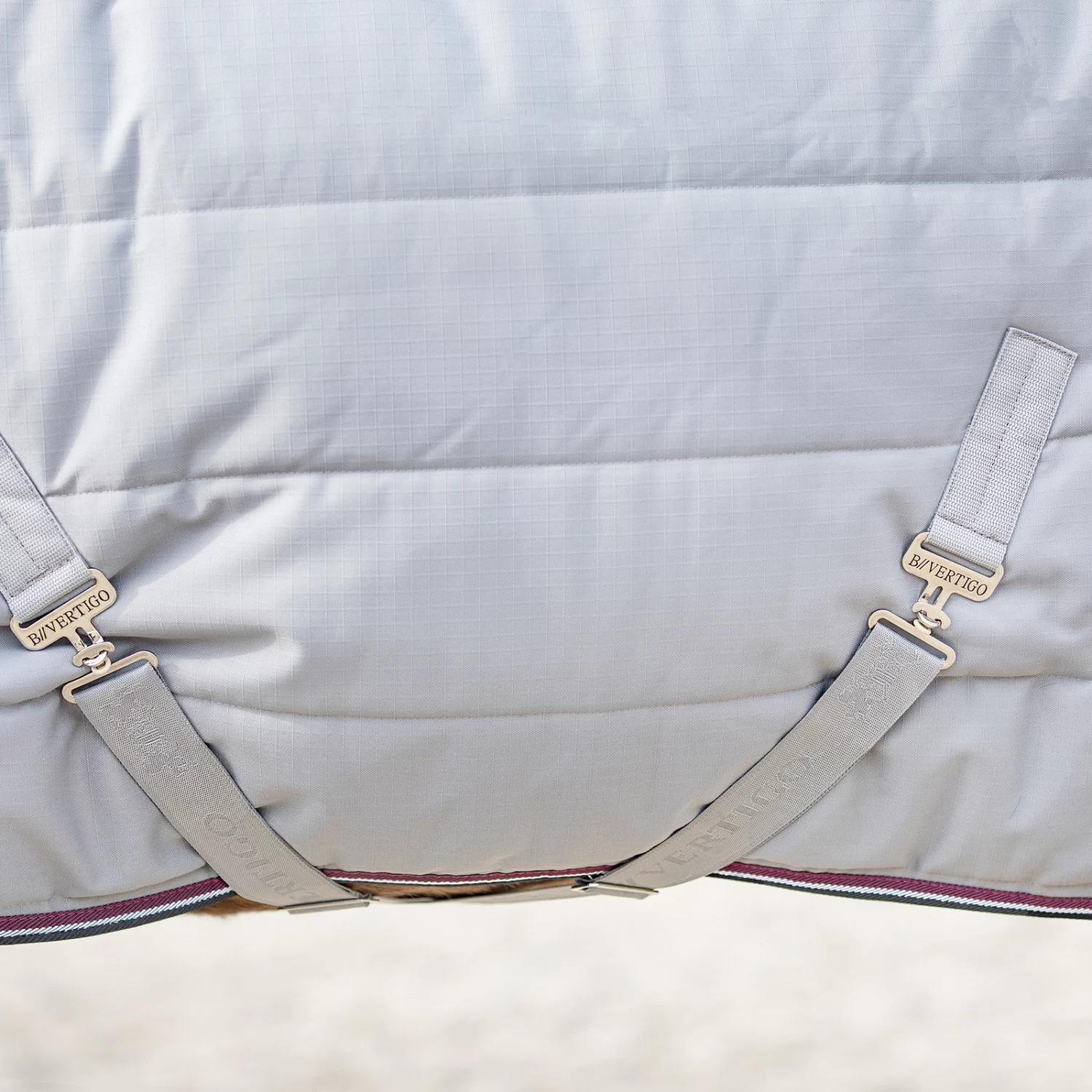 B Vertigo Tim Stalldecke 400g 3 B Vertigo Tim Stalldecke 400g – Bild 3