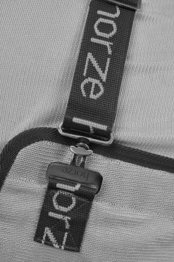 Horze Paso Fino Fliegendecke Mit Halsteil Und UV Schutz 23 Horze Paso Fino Fliegendecke Mit Halsteil Und UV Schutz -Pferdebedarf Discounter 24893 061 04