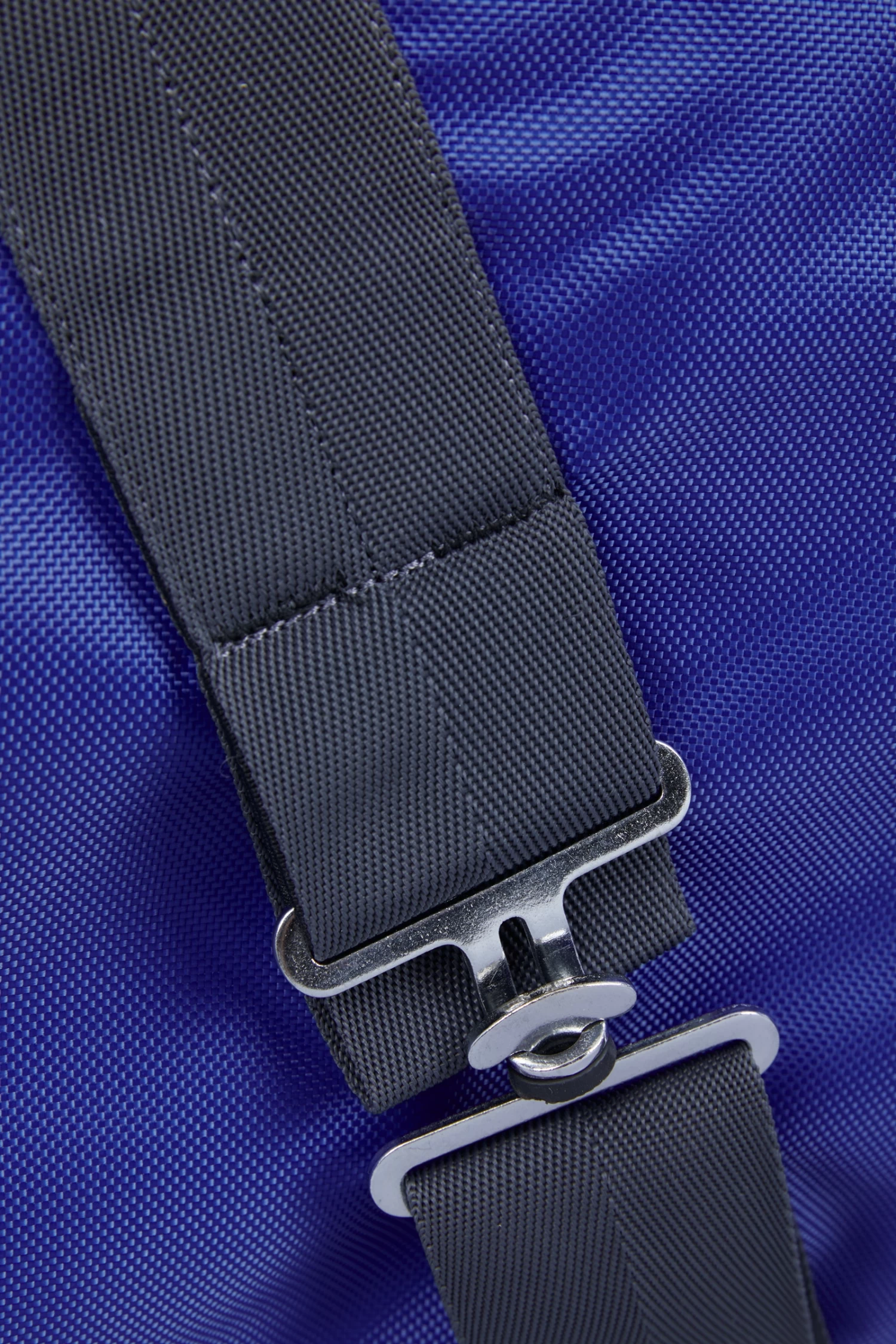 Horze 840D Regendecke Mit Festem Halsteil, 300g 7 Horze 840D Regendecke Mit Festem Halsteil, 300g – Bild 7