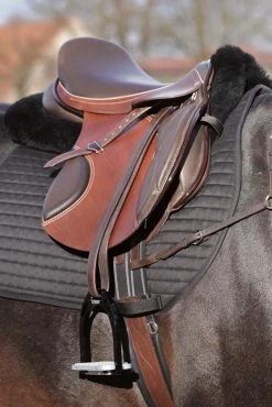 Kavalkade Sattelkissen M.med.Lammfell, Mit Taschen 11 Kavalkade Sattelkissen M.med.Lammfell, Mit Taschen -Pferdebedarf Discounter 308291 BL 5