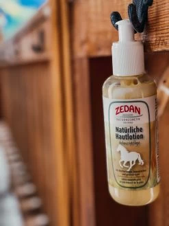 Zedan Natürliche Hautlotion Intensivpflege, Haut, 250ml -Pferdebedarf Discounter 326715 YE 3