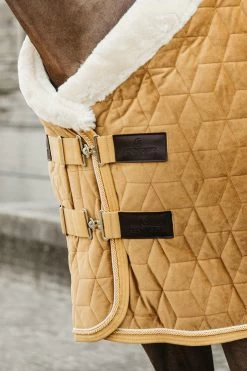 Kentucky Horsewear Velvet Pony Turnierdecke, 160g 26 Kentucky Horsewear Velvet Pony Turnierdecke, 160g -Pferdebedarf Discounter 336616 MGO 3