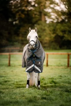 Horseware Rhino Hexstop Vari-Layer Weidedecke, 250g 10 Horseware Rhino Hexstop Vari-Layer Weidedecke, 250g -Pferdebedarf Discounter 340958 G IDB 3