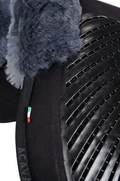 Acavallo Close Contact Gel & Memory Foam Pad Mit Lammfell 35 Acavallo Close Contact Gel & Memory Foam Pad Mit Lammfell -Pferdebedarf Discounter 342256 BL B 4