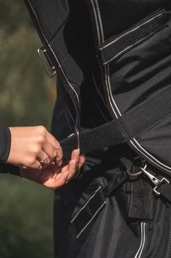 Back On Track Obsidian Weidedecke, 150g -Pferdebedarf Discounter 345231 BL 08