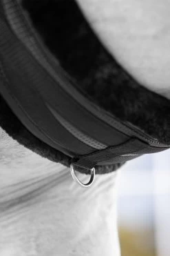 LeMieux Anatomischer Sattelgurt Mit Fleeceüberzug -Pferdebedarf Discounter N7QQ3 099 04